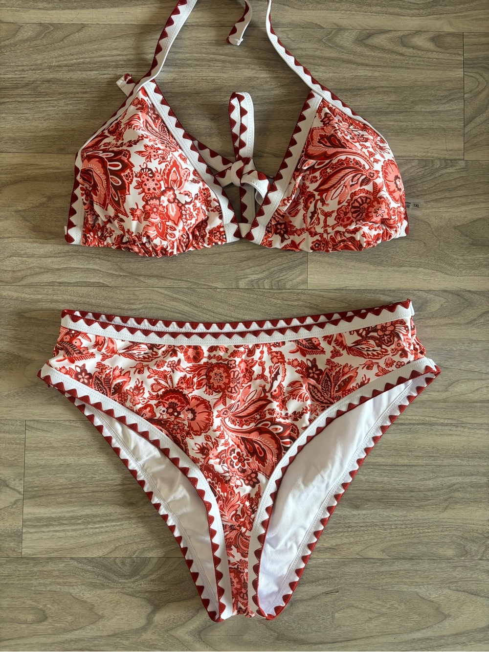 Zaful Red and White Paisley Triangle Bikini Set - Picture 2 of 6